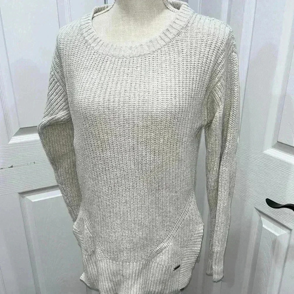 Toms Scoop neck side split sweater Adorable for layering - Picture 4 of 10